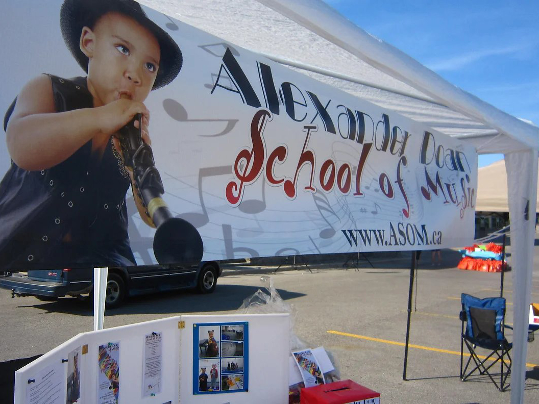 Momstown Event Booth Photo